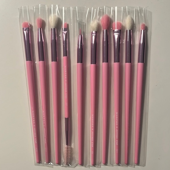 Morphe and MakeupForEver brushes set - Picture 2 of 3